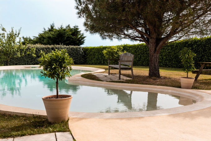Fabricant piscines familiales forme libre Provence